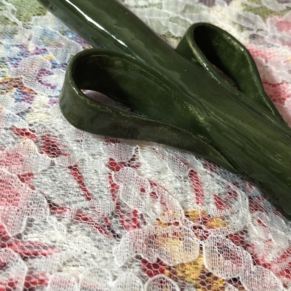 MANGO TREE STUDIOS Ceramic Yellow & Red Flower On Long Green Stem 8.25” New - Picture 8 of 9